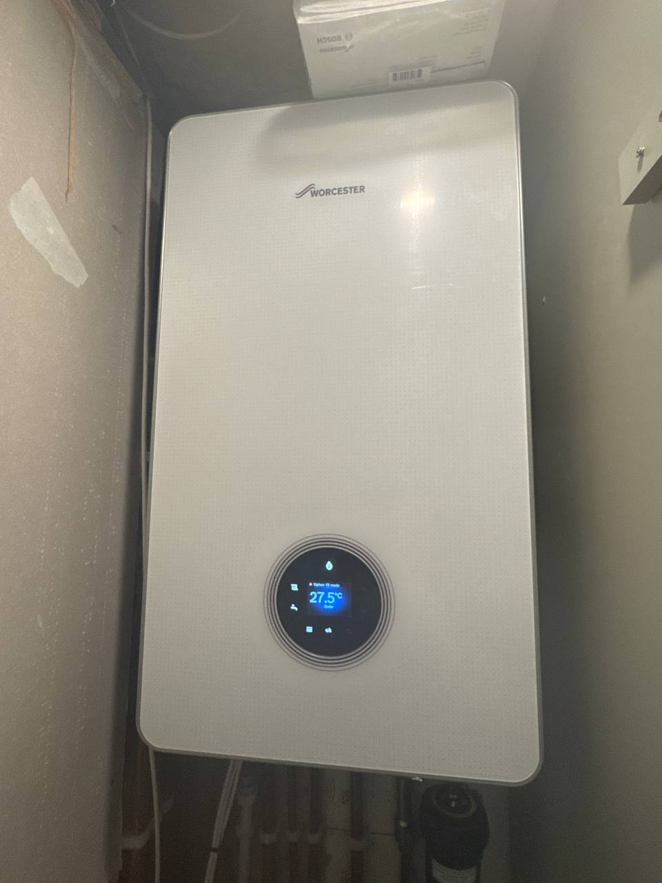 Recently installed Worcester combi boiler in a North London home